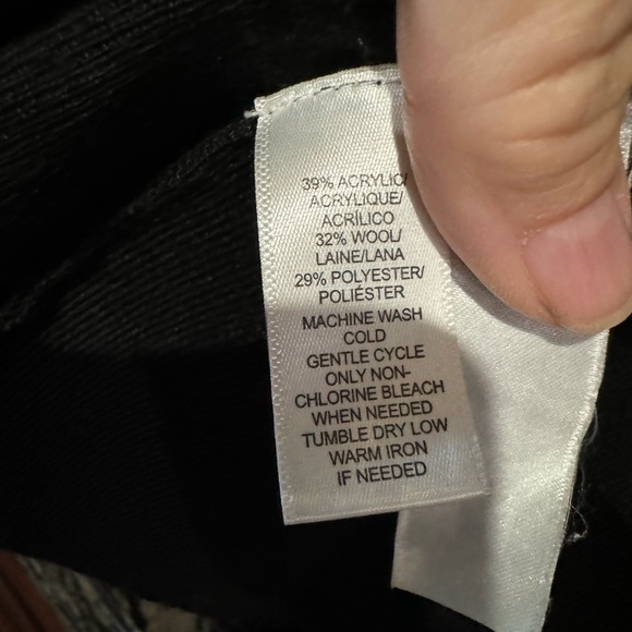 Classic Black Loft Cardigan - Picture 4 of 4